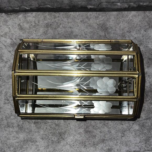 VTG Via Vermont LTD Gorgeous Floral Etched Tinted Glass & Brass Trinket Box 5x3 - Picture 5 of 6